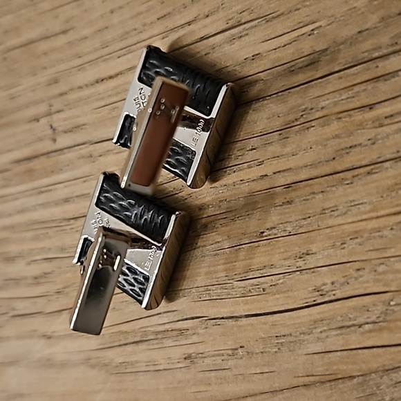 Louis Vuitton Damier Infini Cufflinks with Matching Leather Case - Picture 3 of 11